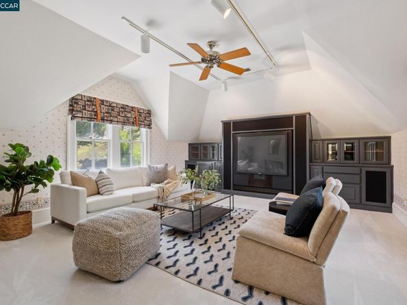 555 Highland Dr, Danville CA 94526