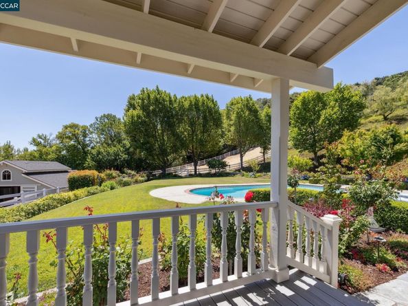 555 Highland Dr, Danville CA 94526