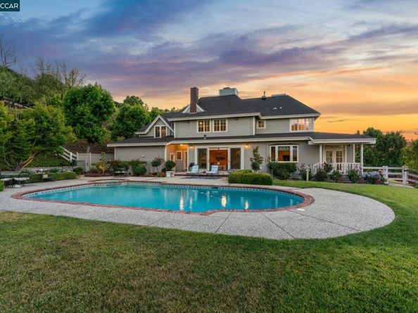 555 Highland Dr, Danville CA 94526