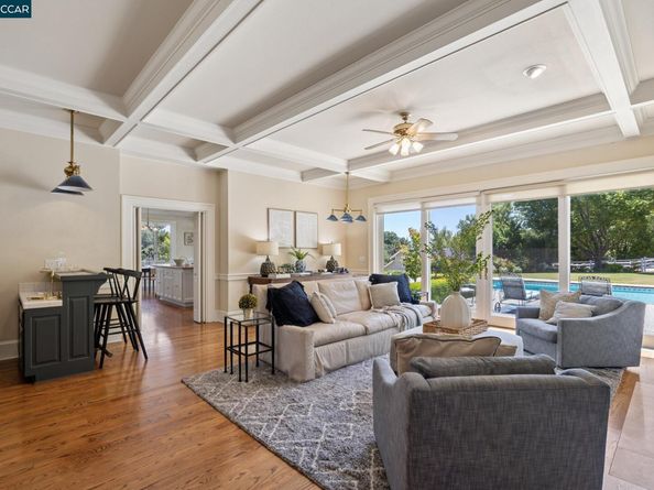 555 Highland Dr, Danville CA 94526