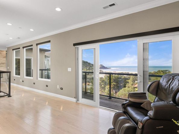 674 Corona Dr, Pacifica CA 94044
