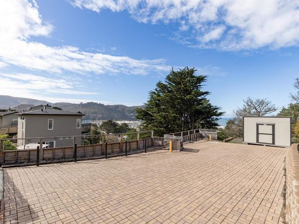 674 Corona Dr, Pacifica CA 94044