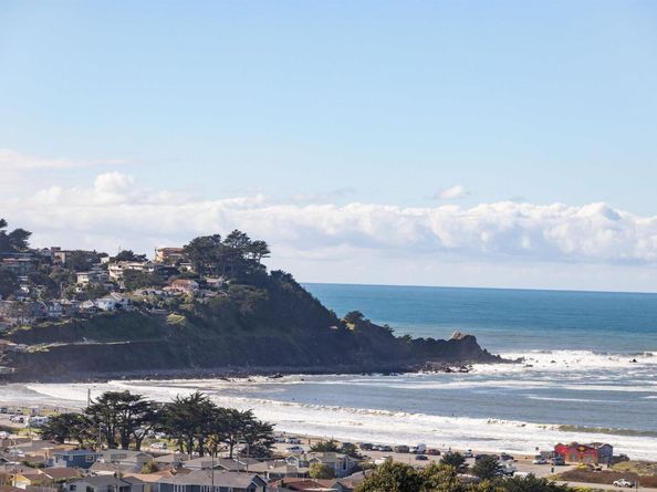 674 Corona Dr, Pacifica CA 94044