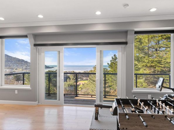674 Corona Dr, Pacifica CA 94044