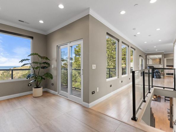 674 Corona Dr, Pacifica CA 94044