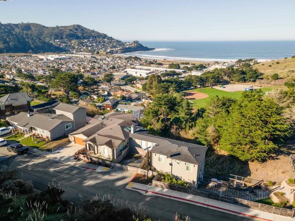 674 Corona Dr, Pacifica CA 94044