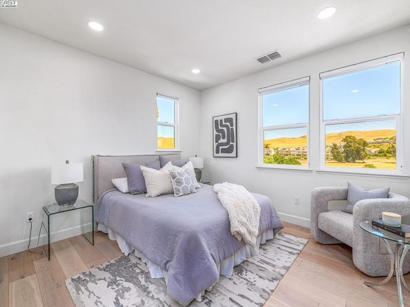 7018 Stags Leap Ln, Dublin CA 94568