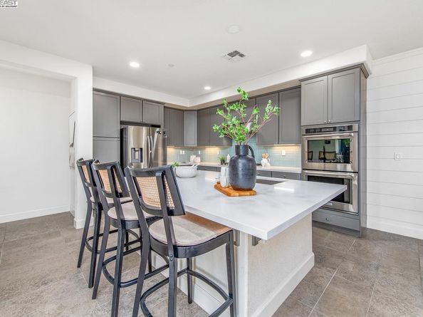 7018 Stags Leap Ln, Dublin CA 94568
