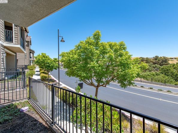 7018 Stags Leap Ln, Dublin CA 94568