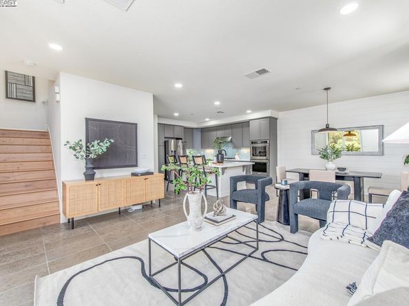 7018 Stags Leap Ln, Dublin CA 94568