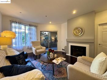 320 Caldecott Ln