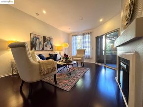 320 Caldecott Ln 127, Oakland CA 94618