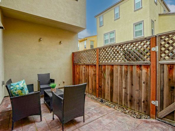 3105 Vittoria Loop, Dublin CA 94568