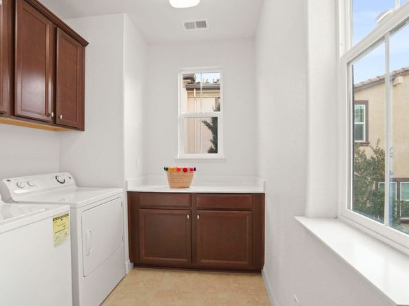 3105 Vittoria Loop, Dublin CA 94568