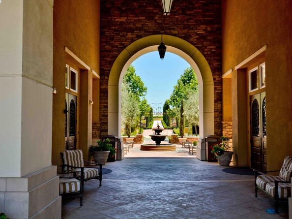 3105 Vittoria Loop, Dublin CA 94568