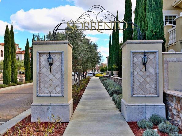 3105 Vittoria Loop, Dublin CA 94568