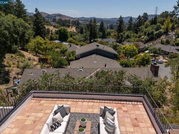 58 Ashbrook Pl, Moraga CA 94556