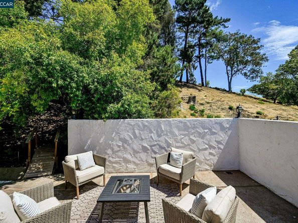 58 Ashbrook Pl, Moraga CA 94556