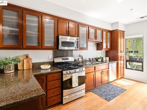 1759 14Th St, Oakland CA 94607