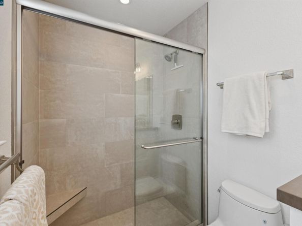 7 Songbird Ct, Lafayette CA 94549