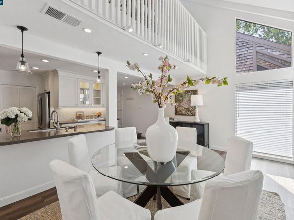 7 Songbird Ct, Lafayette CA 94549