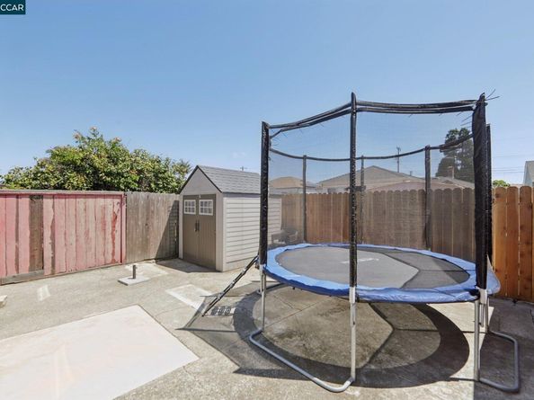 2110 Hellings Avenue, Richmond CA 94801