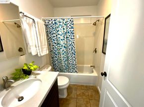 2775 E 21St St, Oakland CA 94601