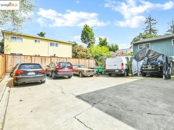 3300 Brookdale Ave, Oakland CA 94602