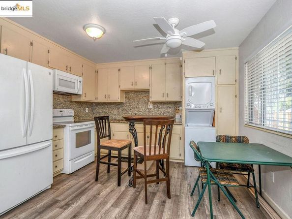 3300 Brookdale Ave, Oakland CA 94602
