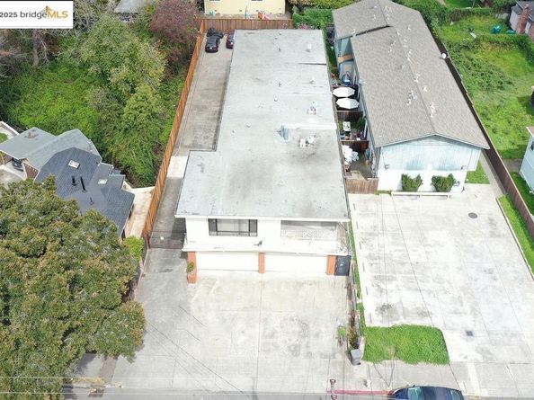 3300 Brookdale Ave, Oakland CA 94602
