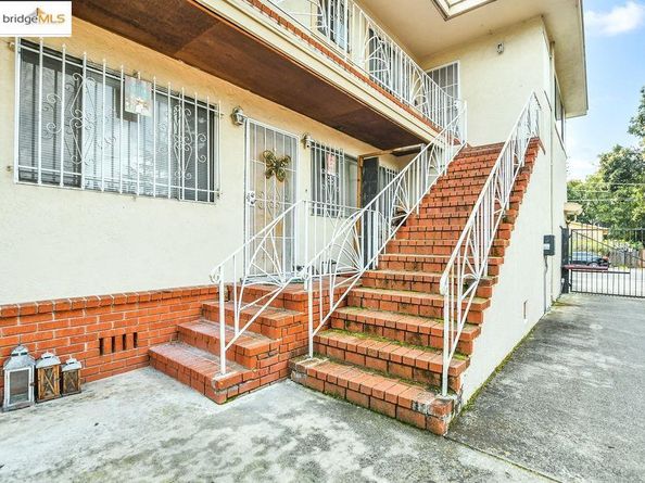 3300 Brookdale Ave, Oakland CA 94602