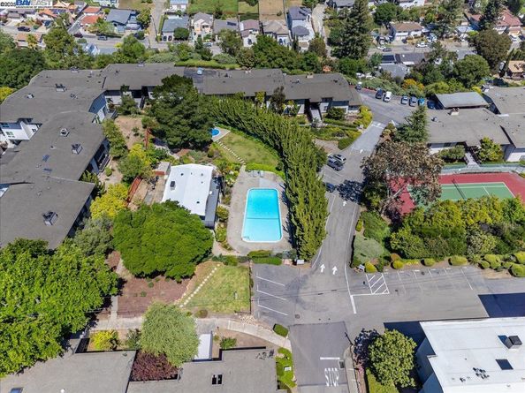 19100 Crest Ave 100, Castro Valley CA 94546