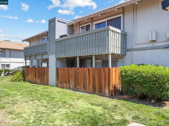 825 Oak Grove Rd 62, Concord CA 94518