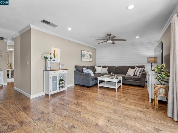 825 Oak Grove Rd 62, Concord CA 94518
