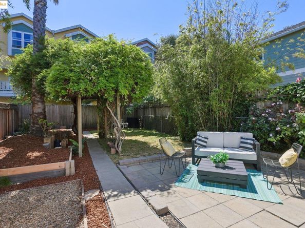2002 Chestnut St, Oakland CA 94607