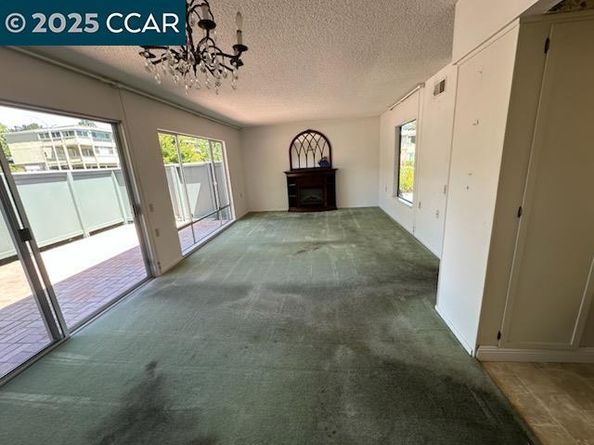 2000 Pine Knoll Dr 2, Walnut Creek CA 94595