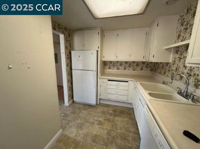 2000 Pine Knoll Dr 2, Walnut Creek CA 94595