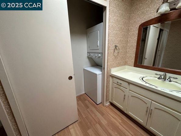 2000 Pine Knoll Dr 2, Walnut Creek CA 94595