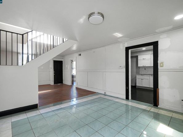 215 Thornton Ave, San Francisco CA 94124