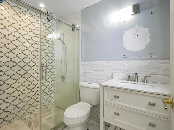 215 Thornton Ave, San Francisco CA 94124