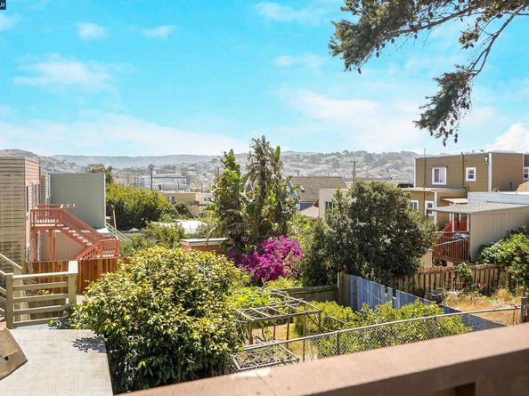 215 Thornton Ave, San Francisco CA 94124