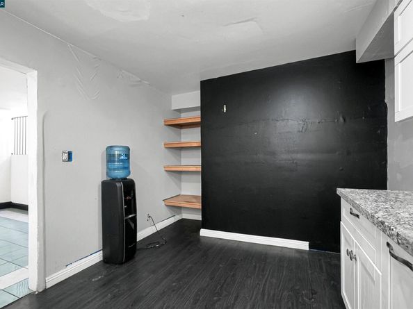 215 Thornton Ave, San Francisco CA 94124