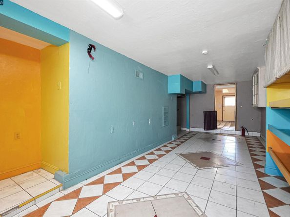 215 Thornton Ave, San Francisco CA 94124