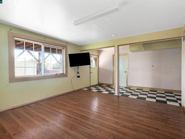 215 Thornton Ave, San Francisco CA 94124