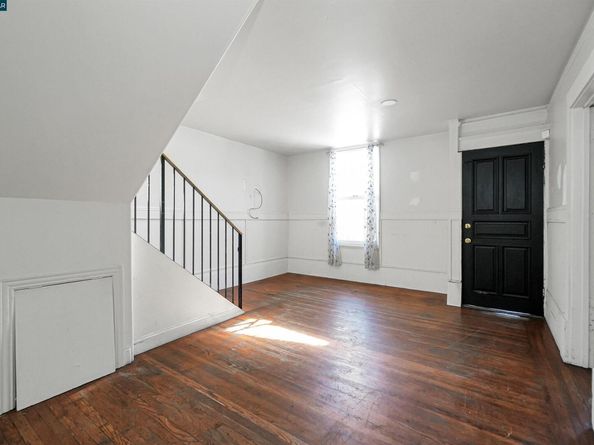 215 Thornton Ave, San Francisco CA 94124