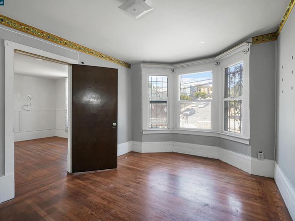 215 Thornton Ave, San Francisco CA 94124
