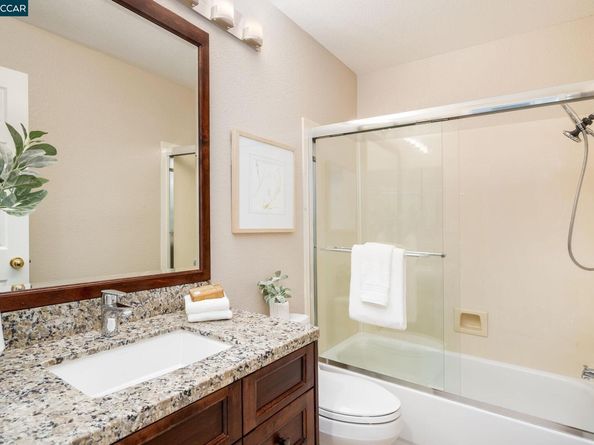 931 Arrowhead Ter, Clayton CA 94517