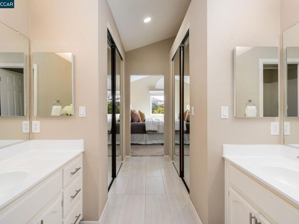 931 Arrowhead Ter, Clayton CA 94517