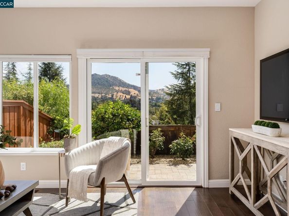 931 Arrowhead Ter, Clayton CA 94517