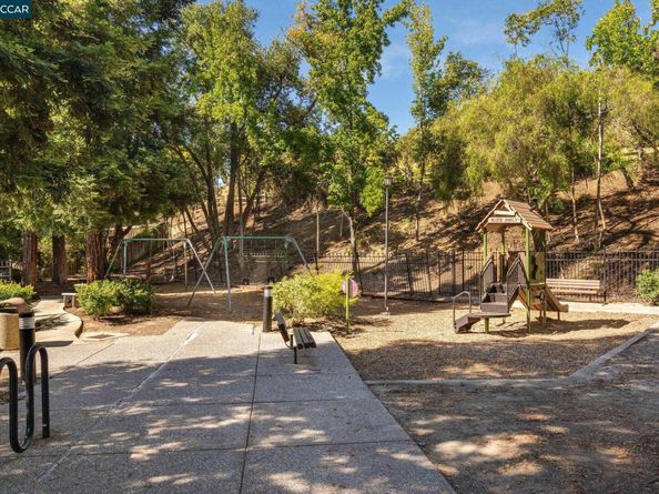 931 Arrowhead Ter, Clayton CA 94517